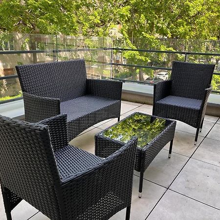 Skau Gajova Family Two Bedroom Apartment With A Terrace Free Parking Bratislava Ngoại thất bức ảnh