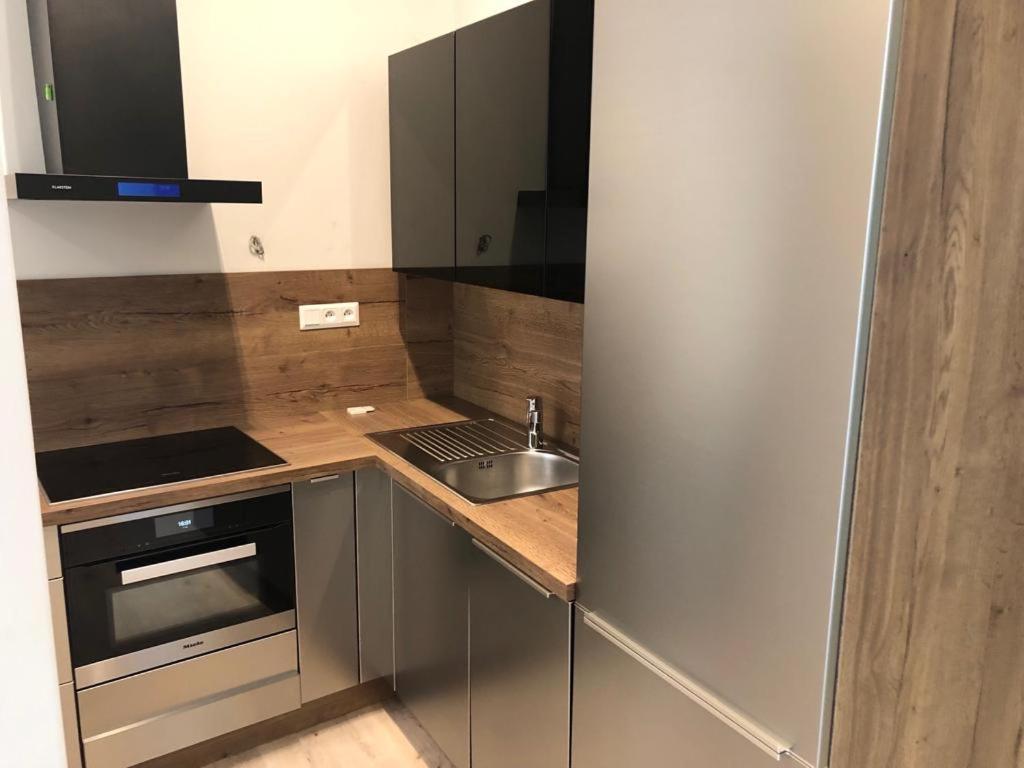 Skau Gajova Family Two Bedroom Apartment With A Terrace Free Parking Bratislava Ngoại thất bức ảnh