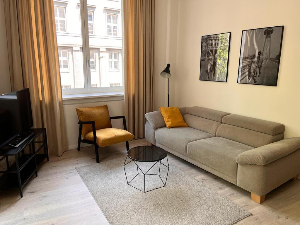 Skau Gajova Family Two Bedroom Apartment With A Terrace Free Parking Bratislava Ngoại thất bức ảnh